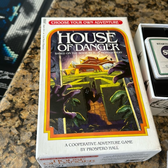 Choose your own adventure House of Danger Board game (new in box) - Picture 1 of 5